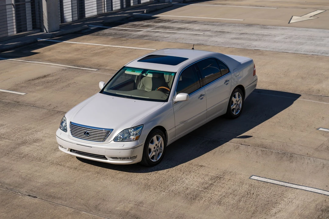2004 Lexus LS 3rd Gen - Image 20 of 31