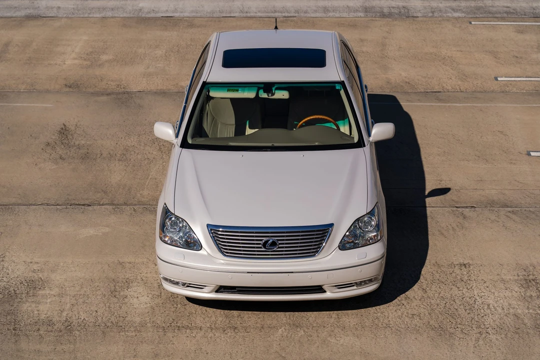 2004 Lexus LS 3rd Gen - Image 21 of 31