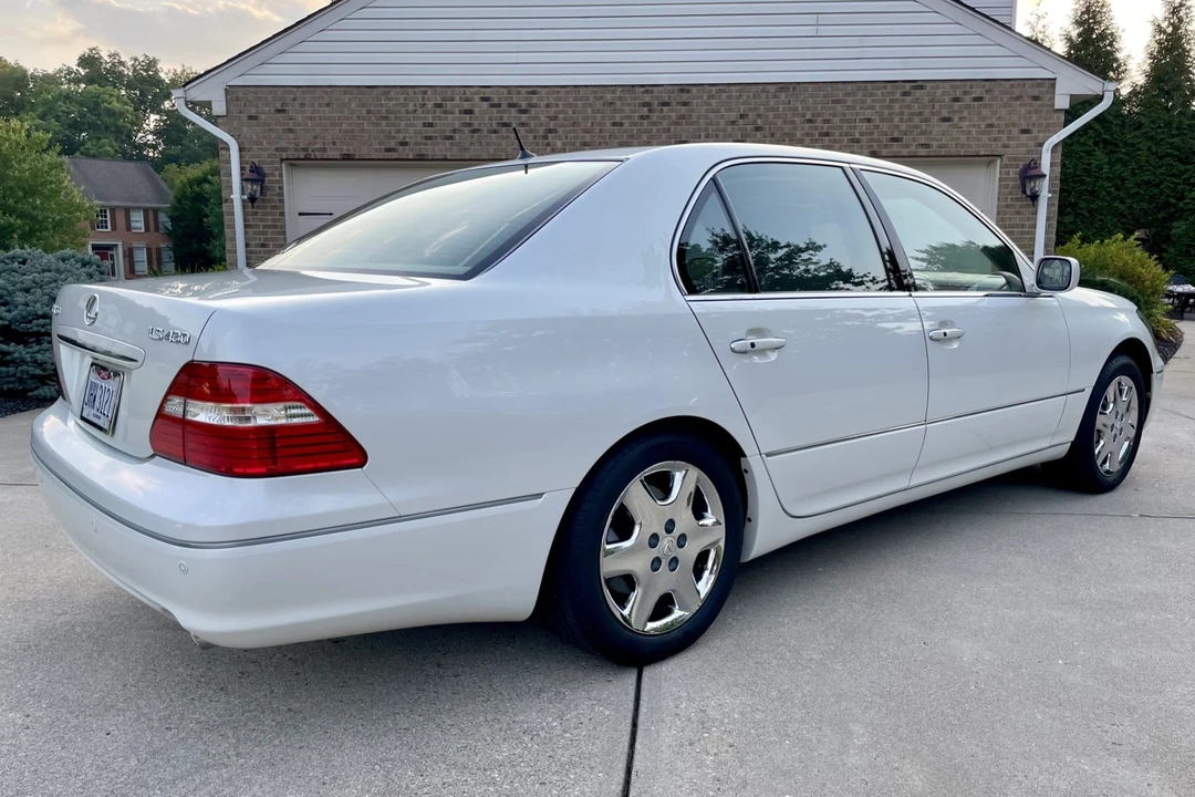 2004 Lexus LS 3rd Gen - Image 8 of 31
