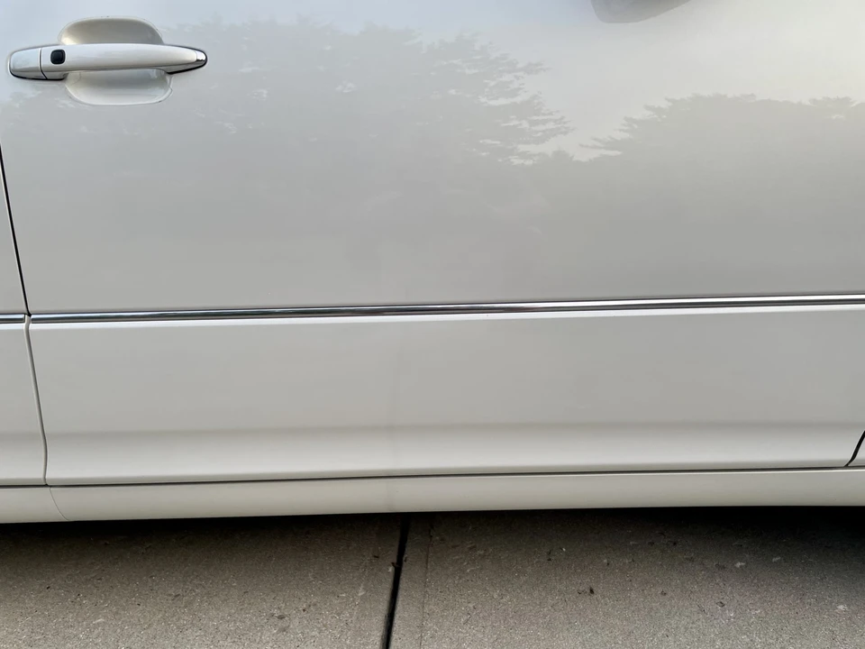 2004 Lexus LS 3rd Gen - Image 23 of 31