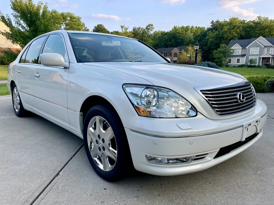 2004 Lexus LS 3rd Gen - Image 5 of 31