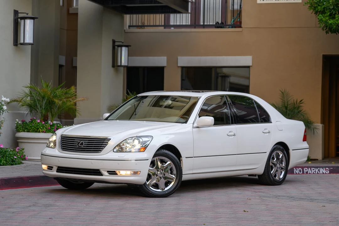 2004 Lexus LS 3rd Gen - Image 2 of 31