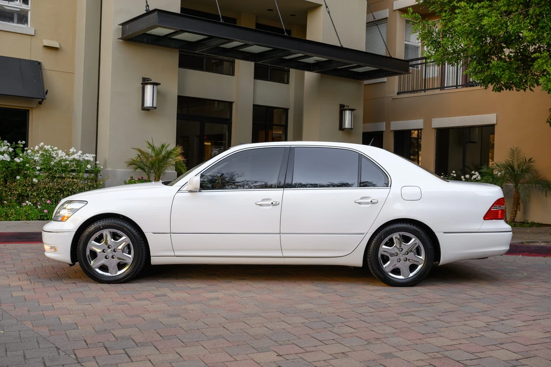 2004 Lexus LS 3rd Gen - Image 20 of 31