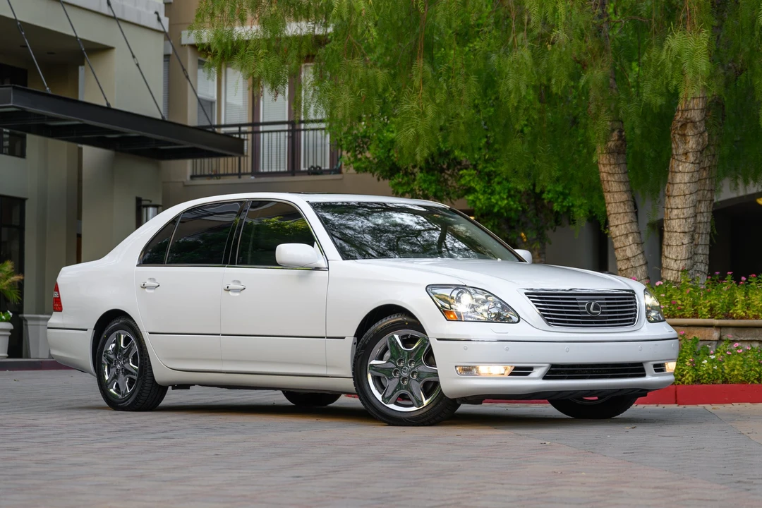 2004 Lexus LS 3rd Gen - Image 7 of 31