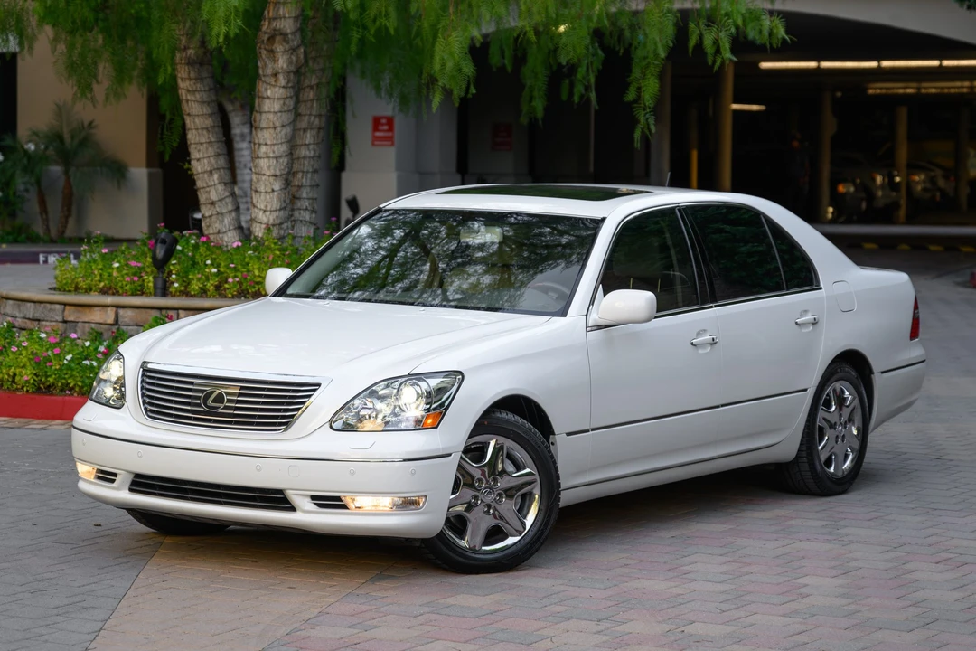 2004 Lexus LS 3rd Gen - Image 3 of 31