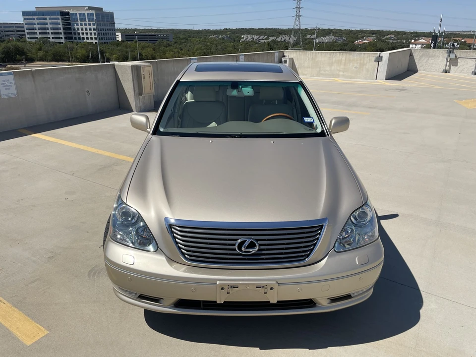 2004 Lexus LS 3rd Gen - Image 9 of 31