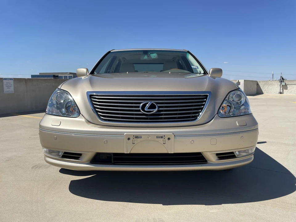 2004 Lexus LS 3rd Gen - Image 10 of 31