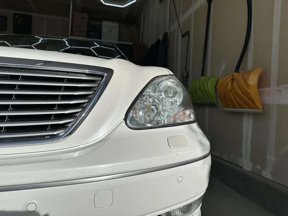 2004 Lexus LS 3rd Gen - Image 20 of 31