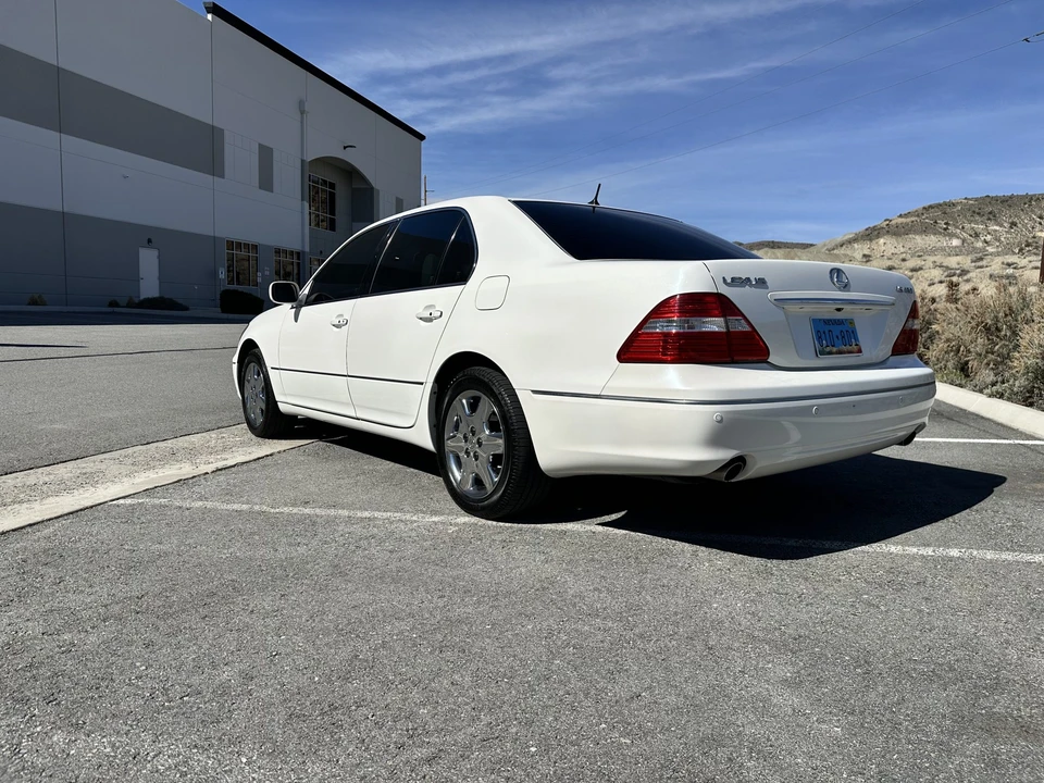 2004 Lexus LS 3rd Gen - Image 8 of 31