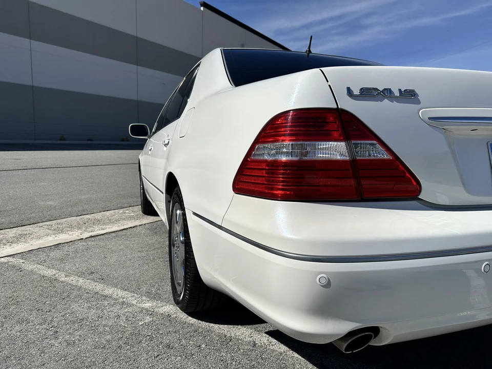 2004 Lexus LS 3rd Gen - Image 24 of 31