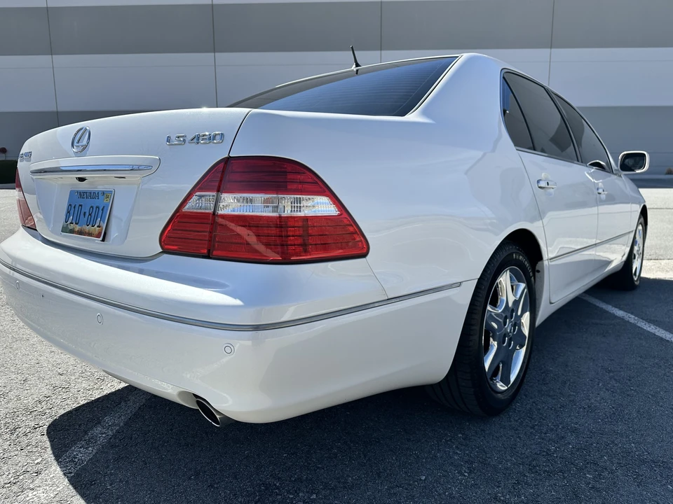 2004 Lexus LS 3rd Gen - Image 11 of 31