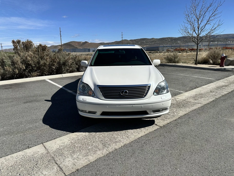 2004 Lexus LS 3rd Gen - Image 3 of 31