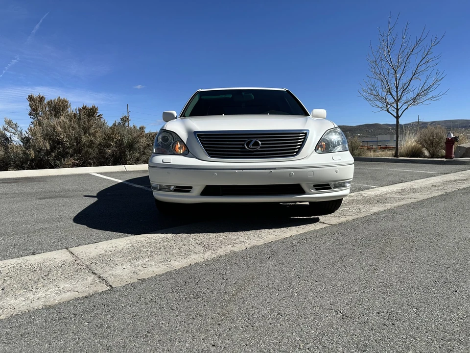 2004 Lexus LS 3rd Gen - Image 4 of 31