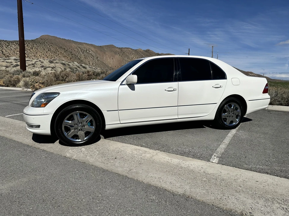 2004 Lexus LS 3rd Gen - Image 7 of 31
