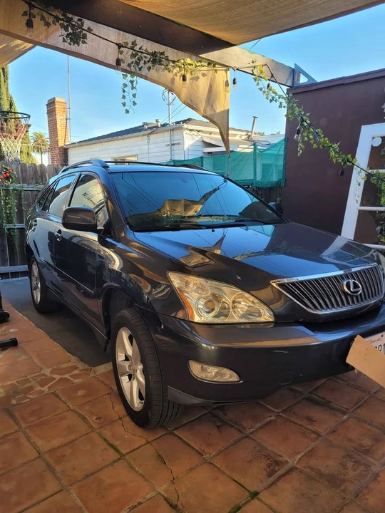 2004 Lexus LX 2nd Gen - Image 2 of 15