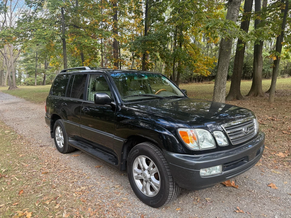 2004 Lexus LX 2nd Gen - Image 16 of 31