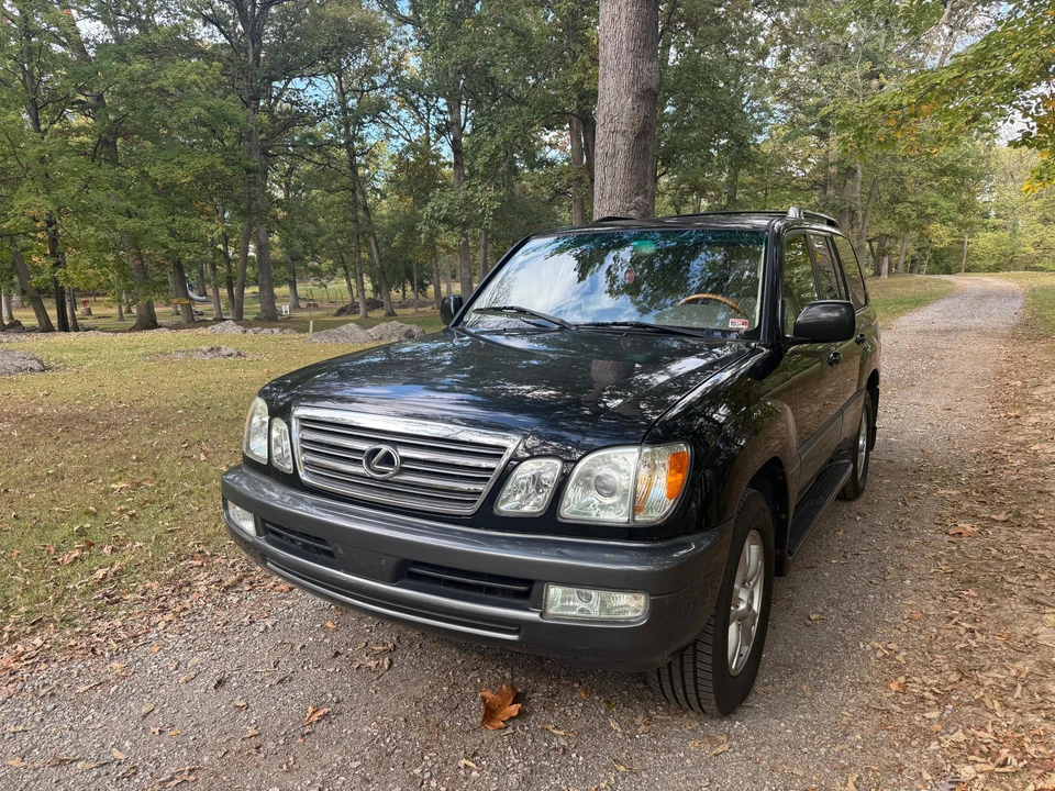 2004 Lexus LX 2nd Gen - Image 6 of 31