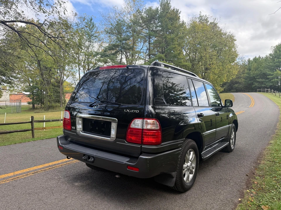 2004 Lexus LX 2nd Gen - Image 22 of 31