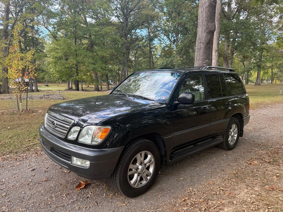 2004 Lexus LX 2nd Gen - Image 7 of 31