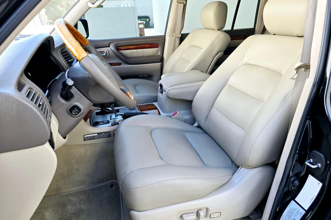 2004 Lexus LX 2nd Gen - Image 31 of 31