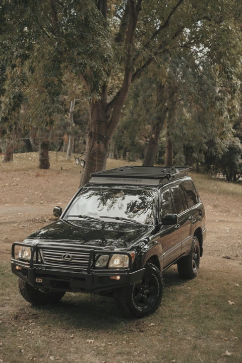 2004 Lexus LX 2nd Gen - Image 6 of 31
