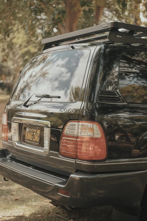 2004 Lexus LX 2nd Gen - Image 20 of 31
