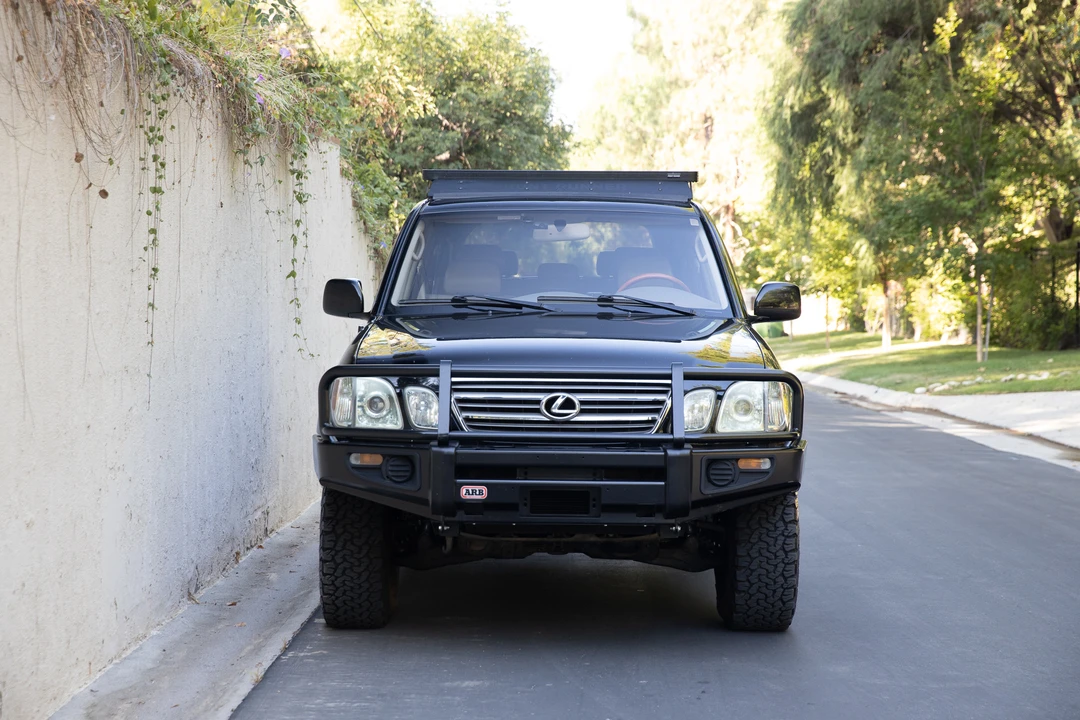 2004 Lexus LX 2nd Gen - Image 4 of 31