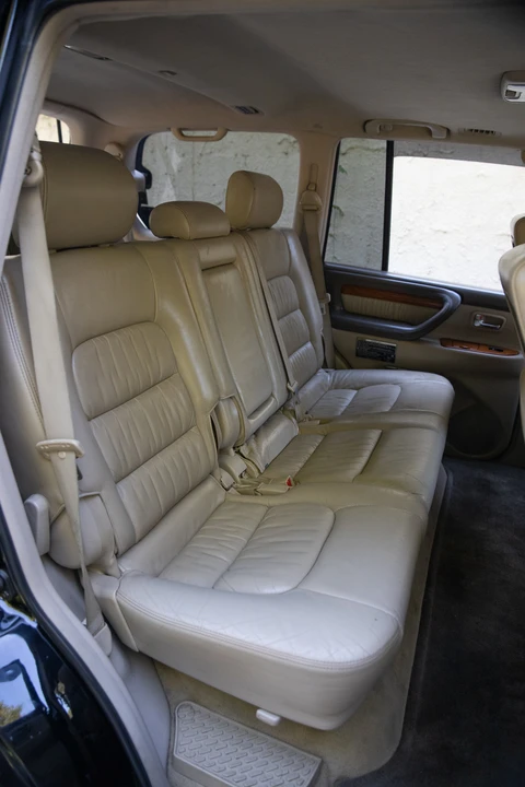 2004 Lexus LX 2nd Gen - Image 30 of 31
