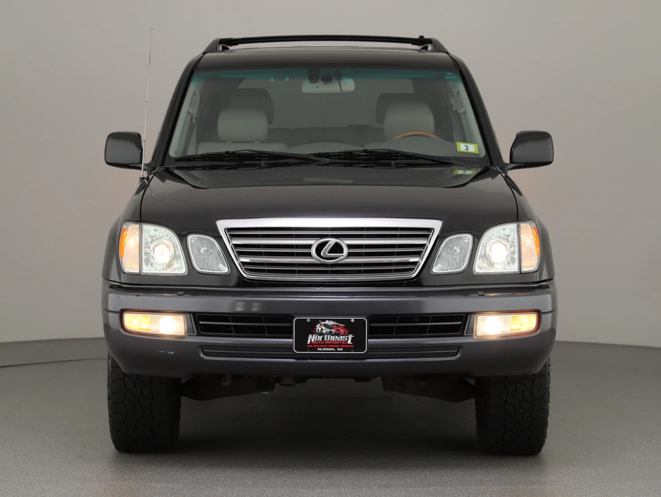 2004 Lexus LX 2nd Gen - Image 6 of 31