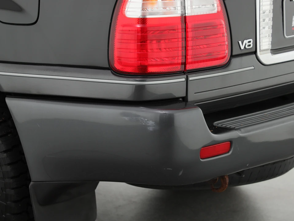 2004 Lexus LX 2nd Gen - Image 22 of 31