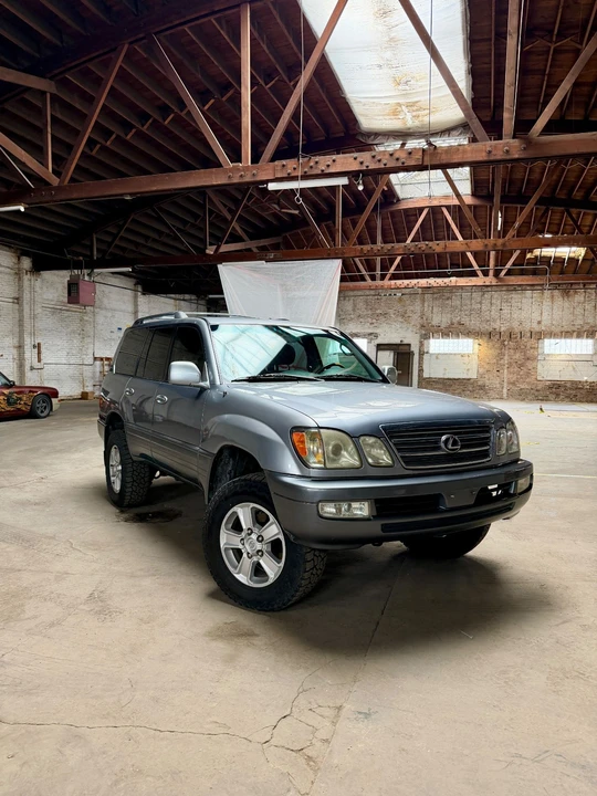 2004 Lexus LX 2nd Gen - Image 7 of 21