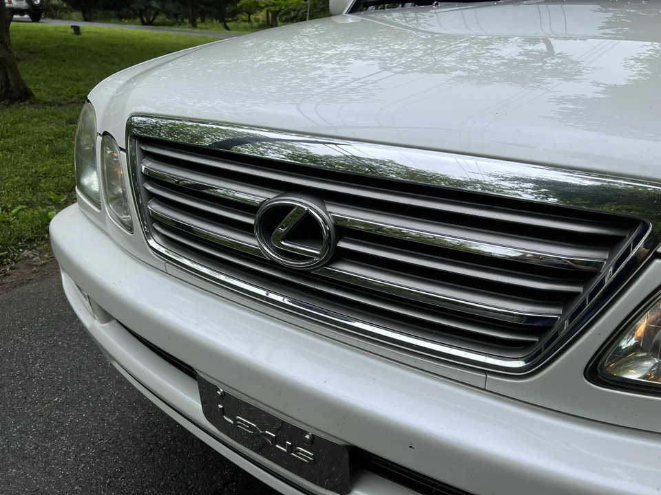 2004 Lexus LX 2nd Gen - Image 26 of 31