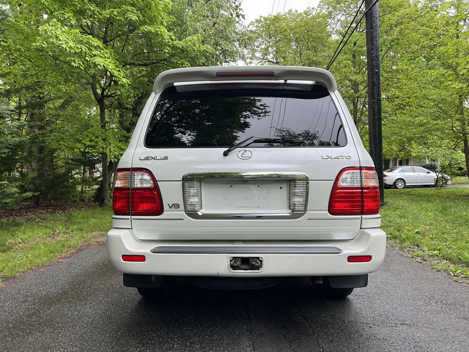 2004 Lexus LX 2nd Gen - Image 20 of 31