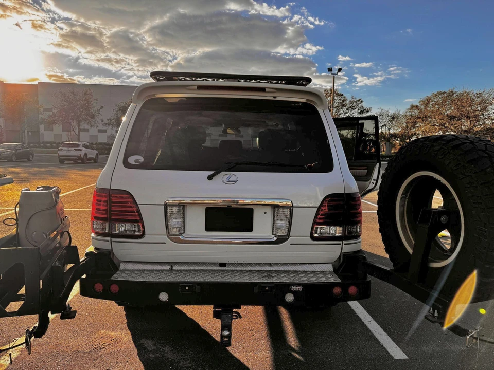 2004 Lexus LX 2nd Gen - Image 15 of 31