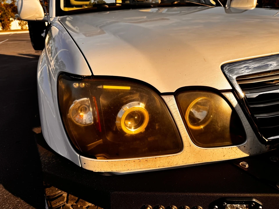 2004 Lexus LX 2nd Gen - Image 22 of 31