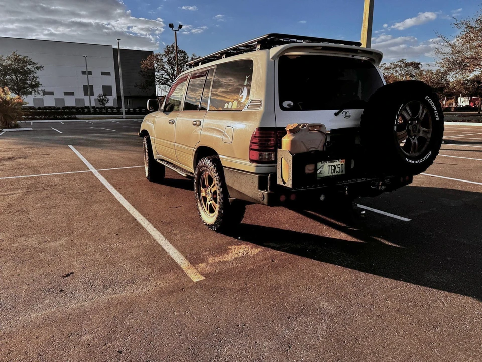 2004 Lexus LX 2nd Gen - Image 14 of 31