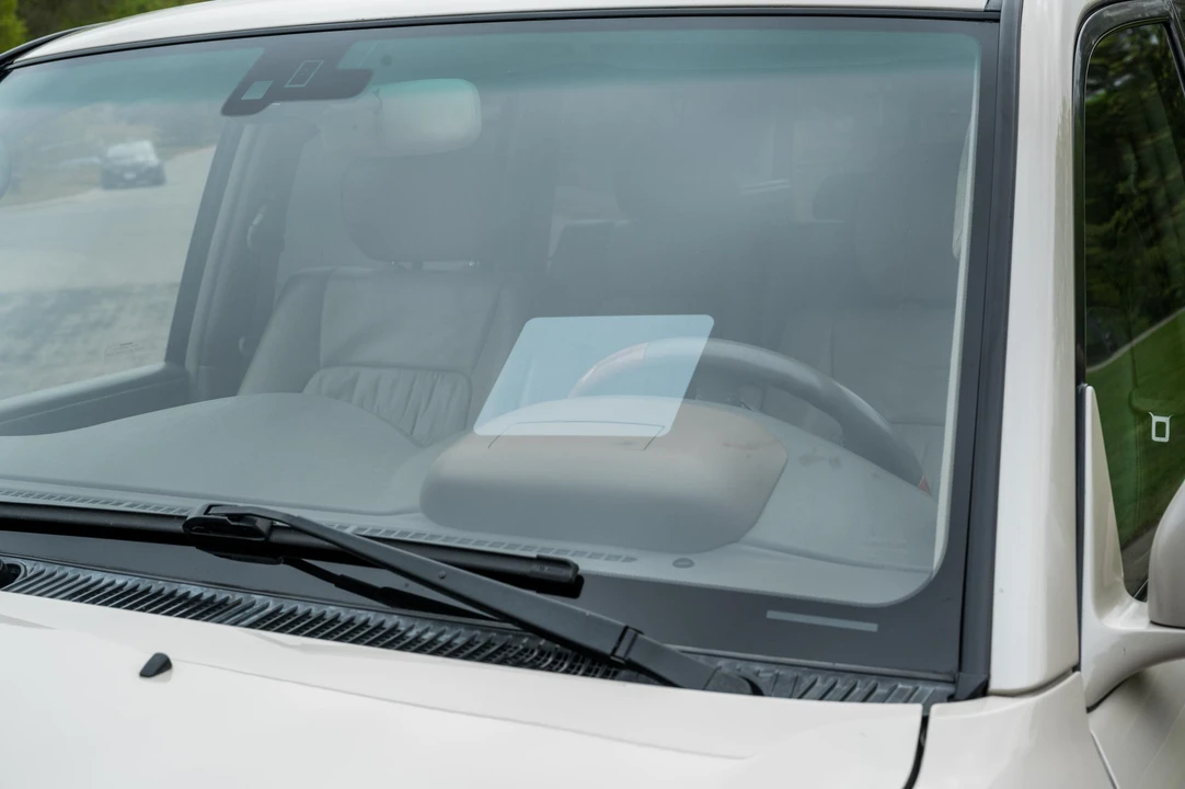 2004 Lexus LX 2nd Gen - Image 22 of 31