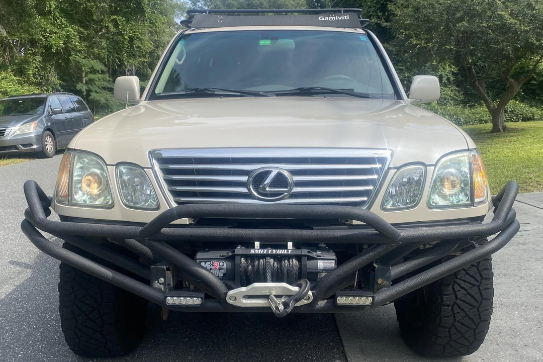 2004 Lexus LX 2nd Gen - Image 2 of 31