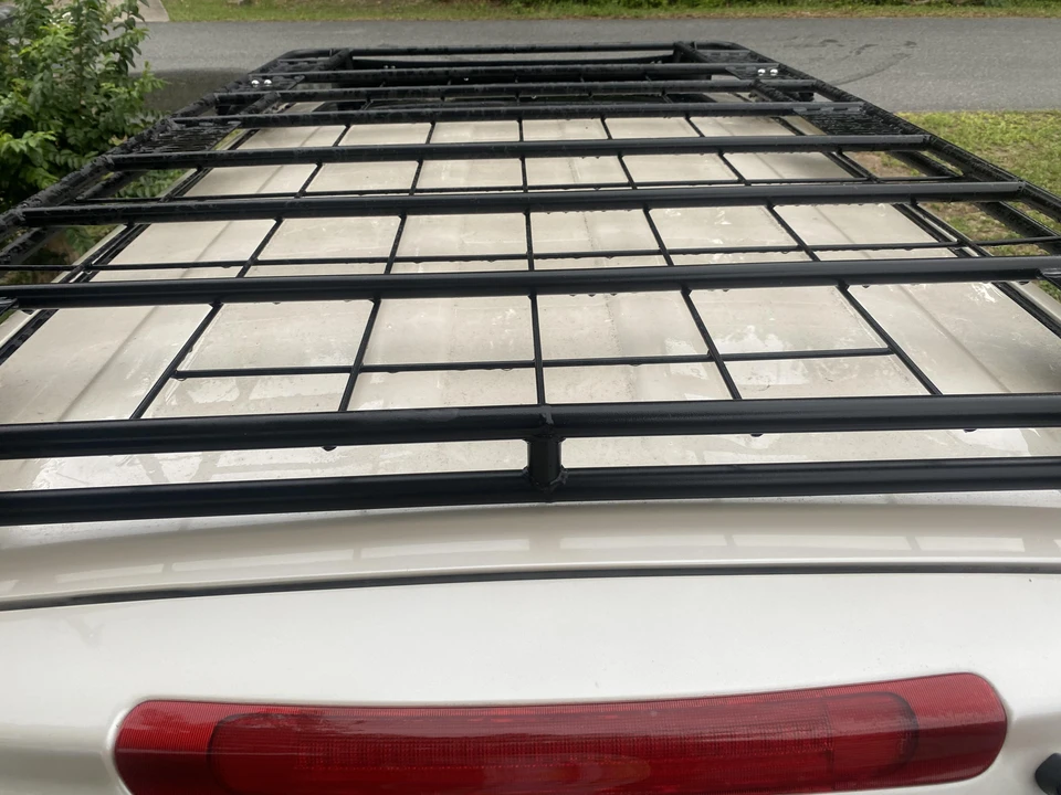 2004 Lexus LX 2nd Gen - Image 23 of 31