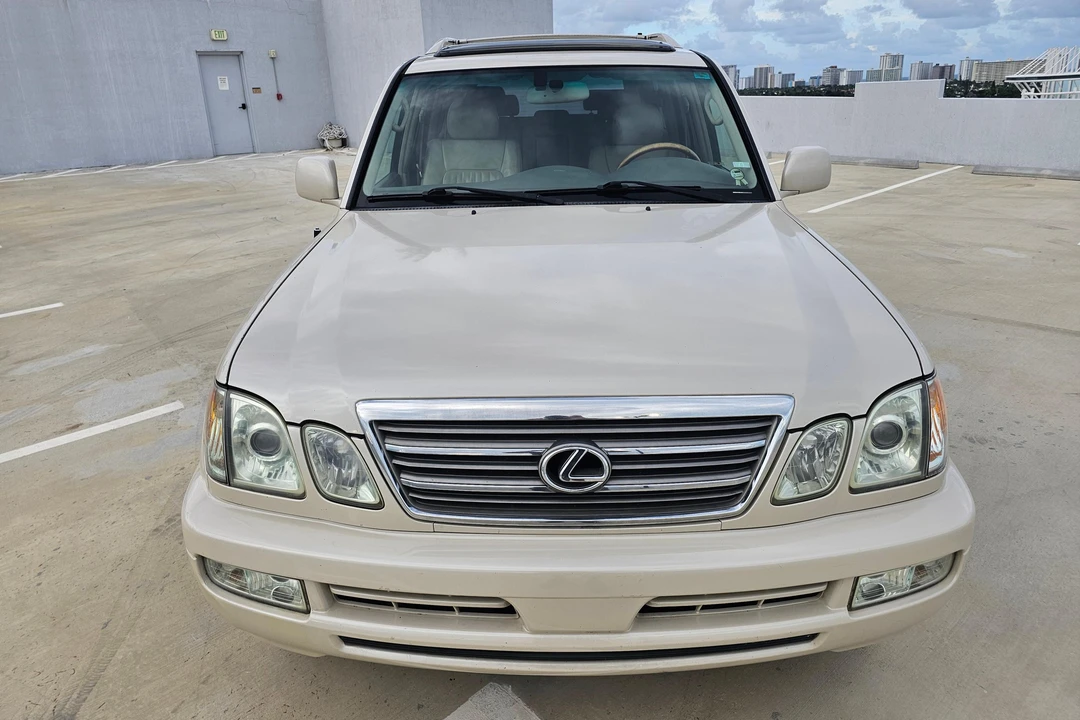 2004 Lexus LX 2nd Gen - Image 2 of 31