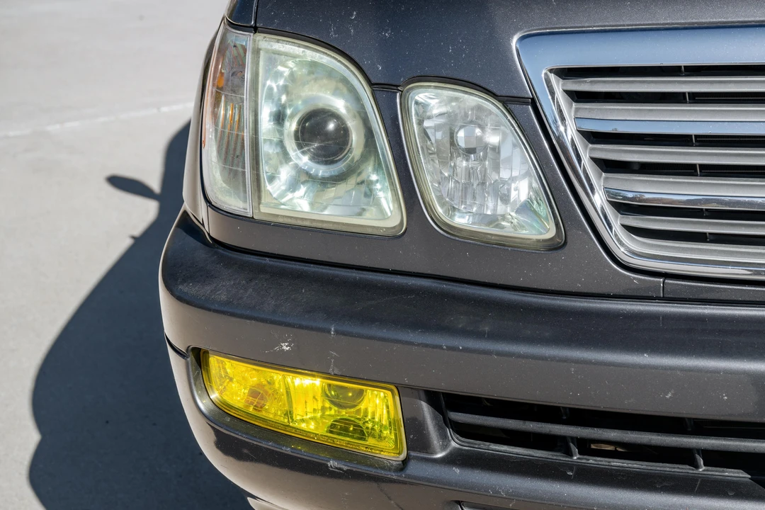 2004 Lexus LX 2nd Gen - Image 11 of 31