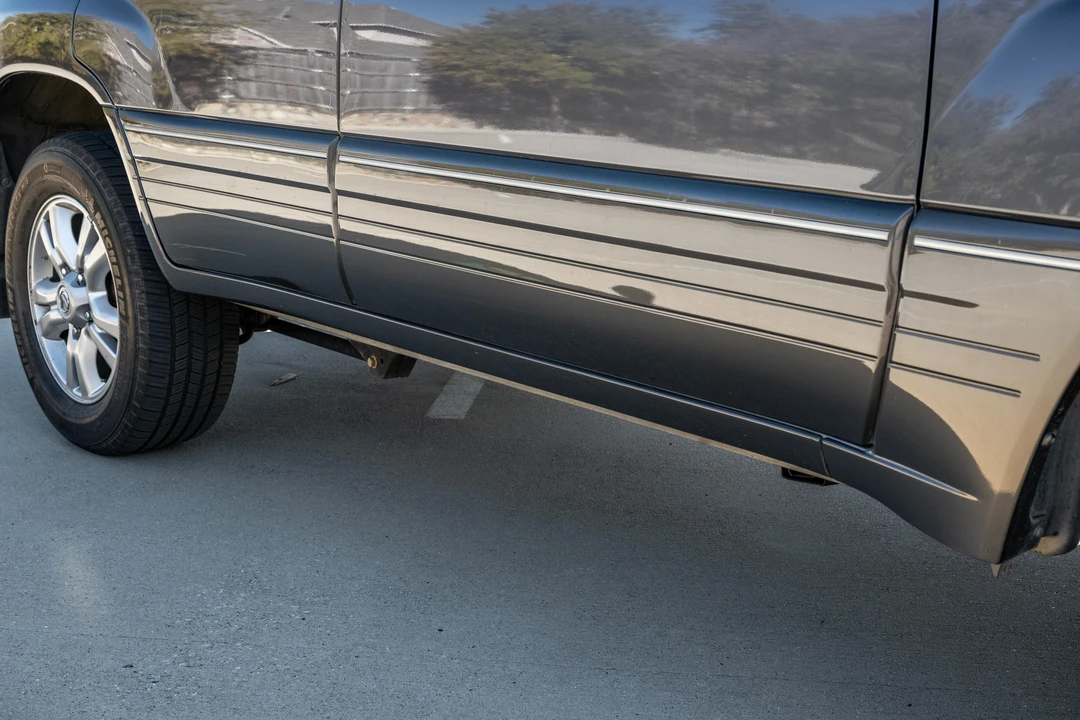 2004 Lexus LX 2nd Gen - Image 30 of 31