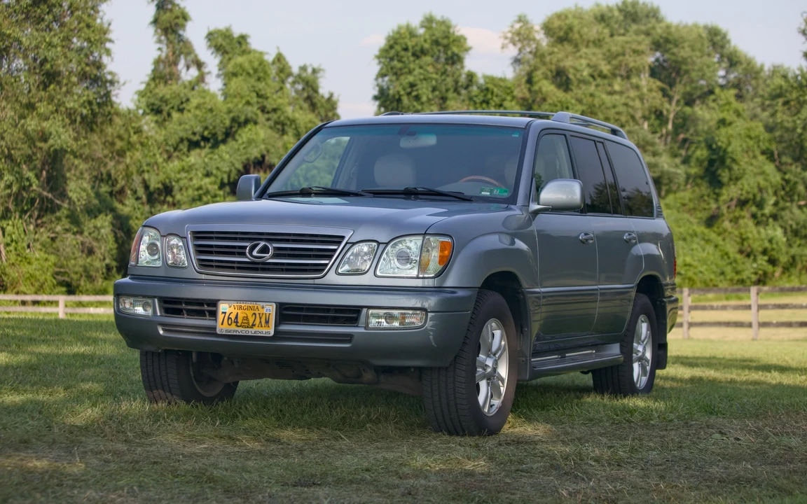 2004 Lexus LX 2nd Gen - Image 7 of 31