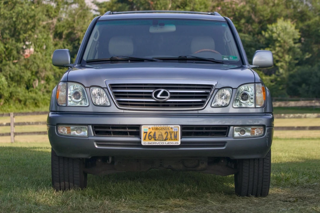2004 Lexus LX 2nd Gen - Image 2 of 31