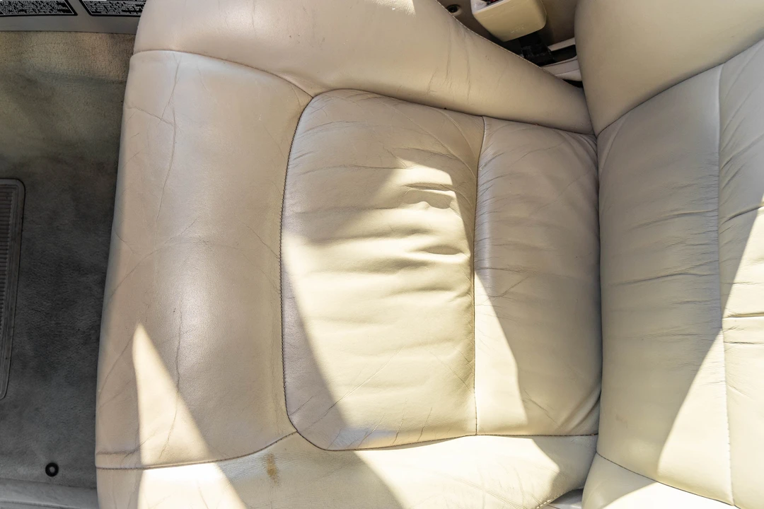 2004 Lexus LX 2nd Gen - Image 22 of 31
