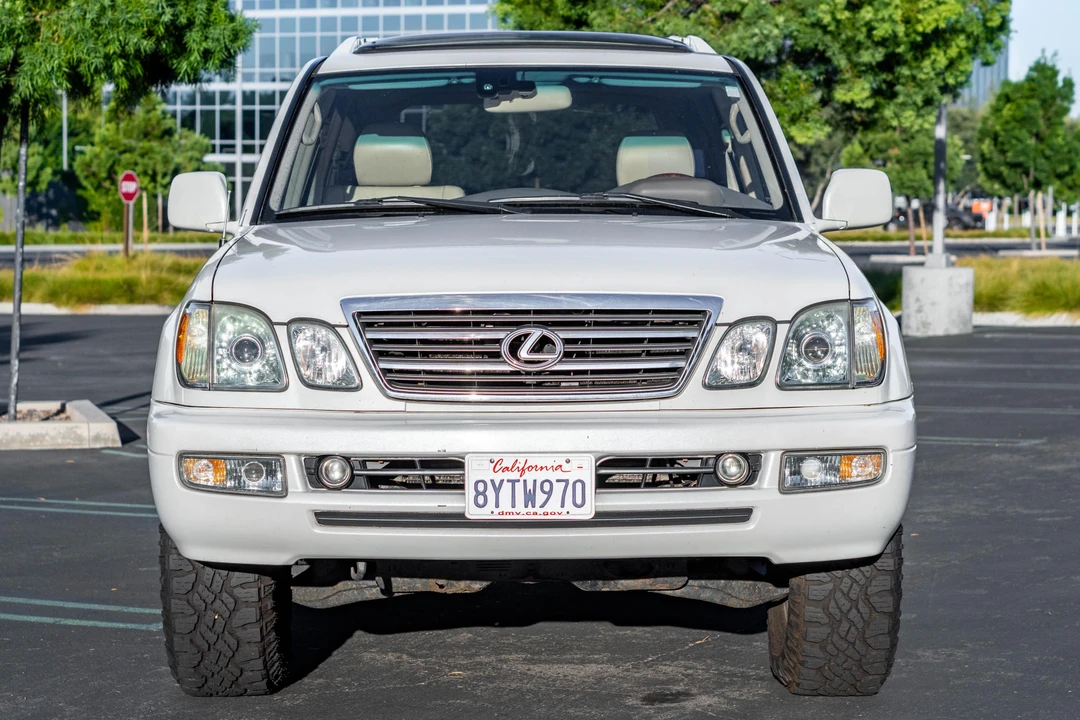 2004 Lexus LX 2nd Gen - Image 2 of 31