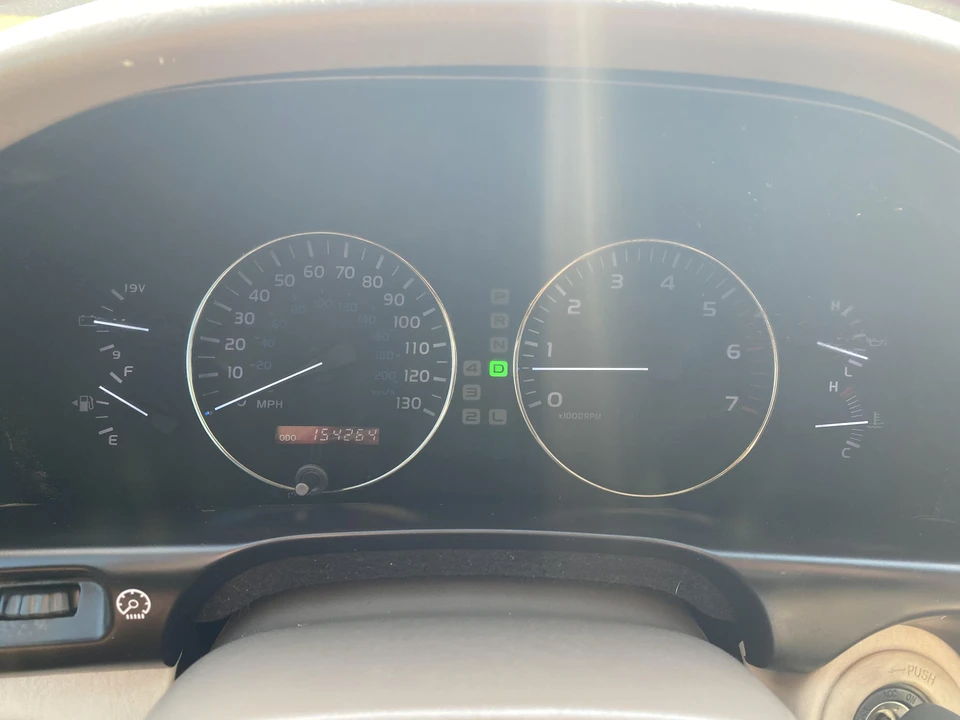 2004 Lexus LX 2nd Gen - Image 31 of 31
