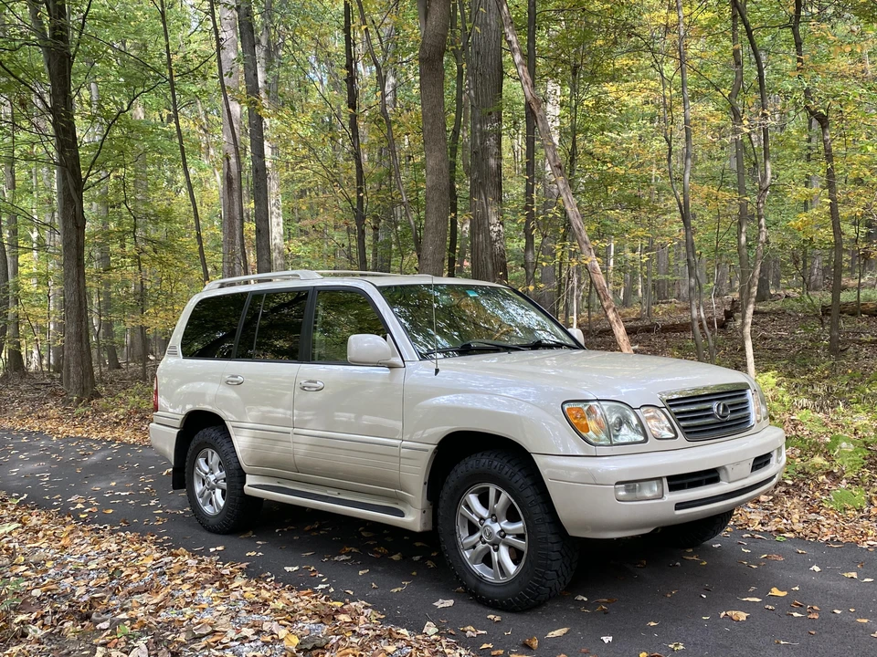 2004 Lexus LX 2nd Gen - Image 14 of 31