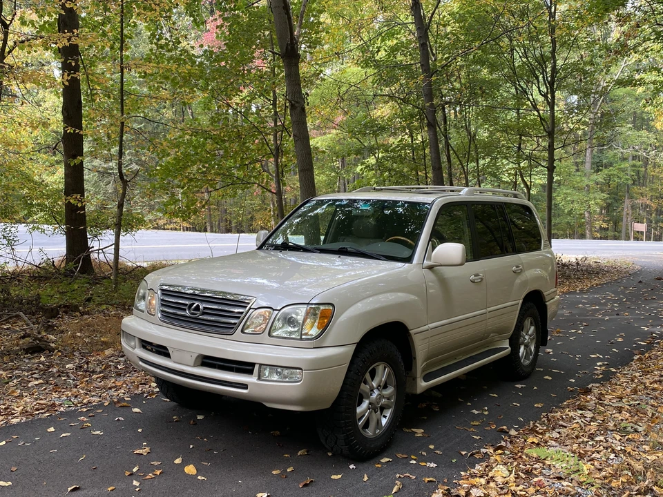 2004 Lexus LX 2nd Gen - Image 8 of 31
