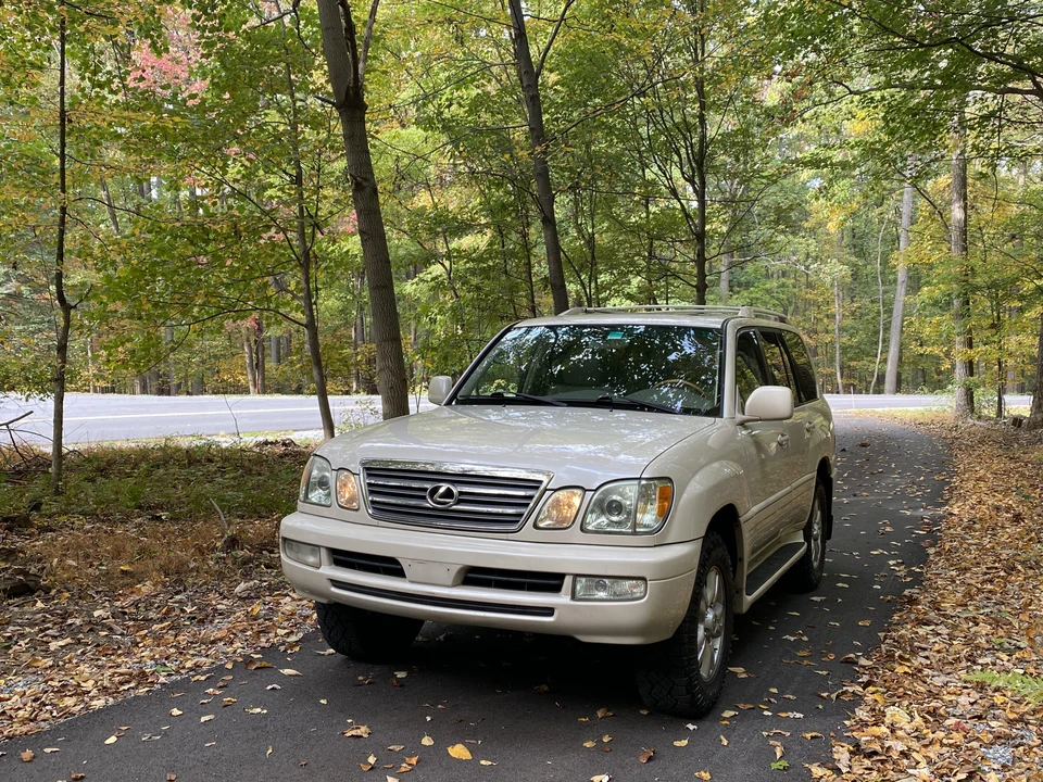 2004 Lexus LX 2nd Gen - Image 7 of 31